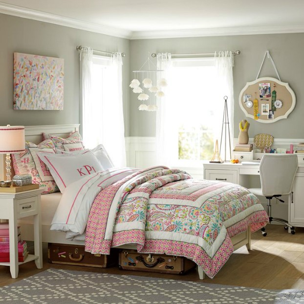 تخت خواب نوجوان با شکوفه های تابستانی