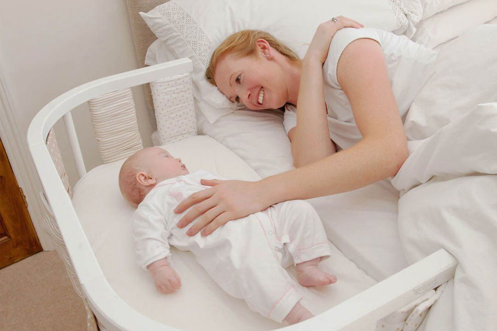 قابلیت قرارگیری تخت نوزاد در کنار تخت والدین