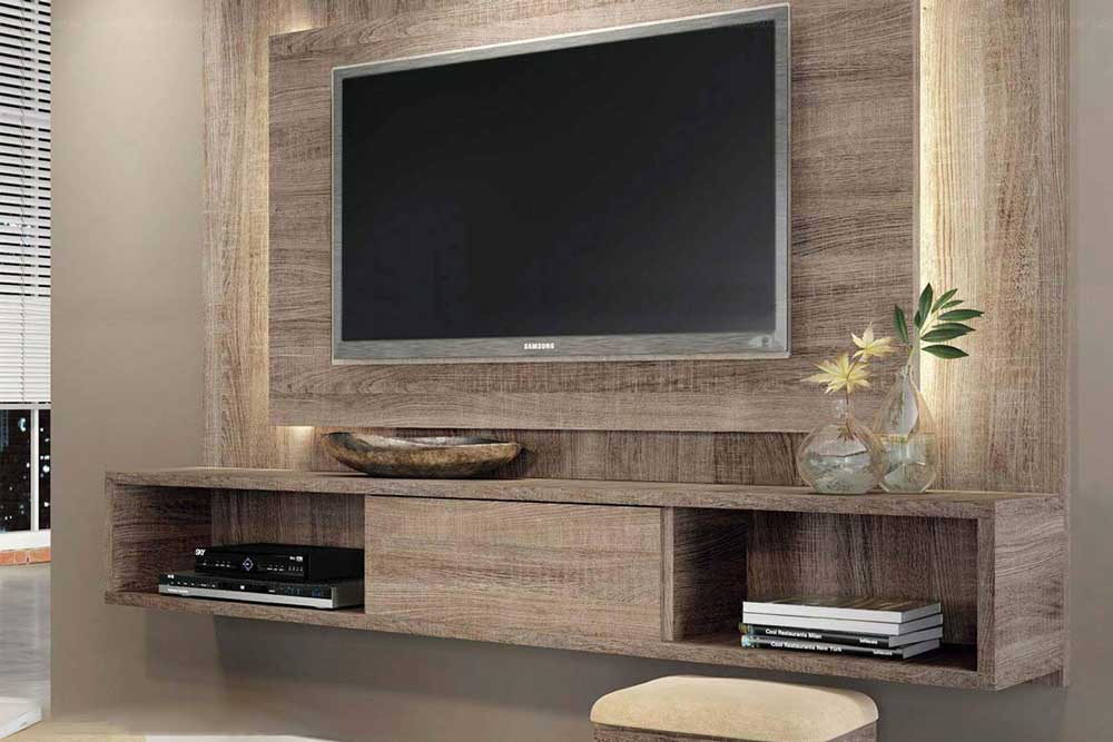 میز تلویزیون در ترکیب با دیوار پشت آن